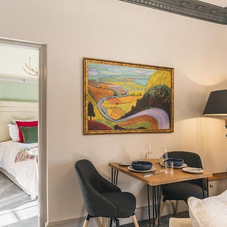 Royal View Apartments Kirkby Lonsdale Extérieur photo